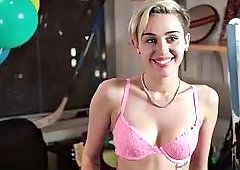 Joker reccomend miley cyrus maya rudolph sexy