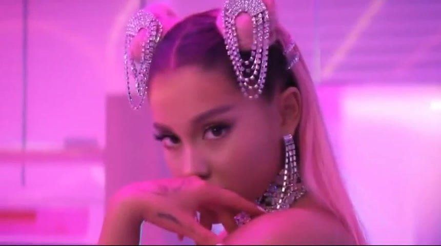 Ariana grande 7 rings