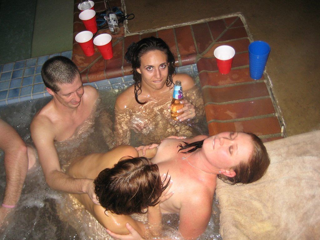 Drunk hot tub amateur pic